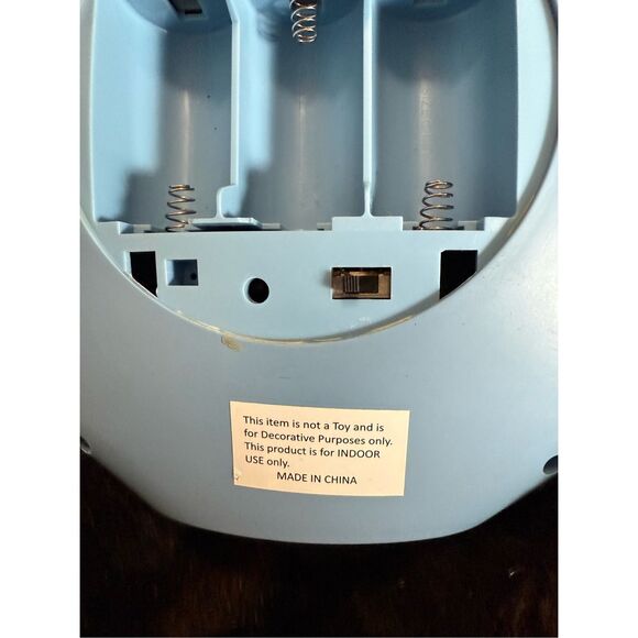 Valerie Parr Hill Santa On Beach Light Up 8 inch Swirling Snow Globe Christmas - Picture 7 of 7